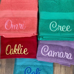 Personalized bath towel set, embroidered towel, monogrammed bath towel, Graduation gift, bathroom decor, towel with name