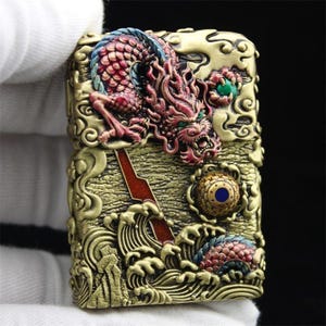 Dragon Zippo Lighter – Intricately Designed Antique Bronze Windproof Collectible with Mythical Art
