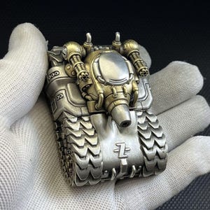 Futuristic Tank Design Zippo Lighter – Unique Collectible Gift with Premium Craftsmanship