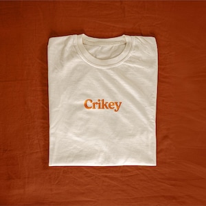 Broderad Crikey-t-shirt | Minimalistisk australisk slangt-shirt | 100 % bomull