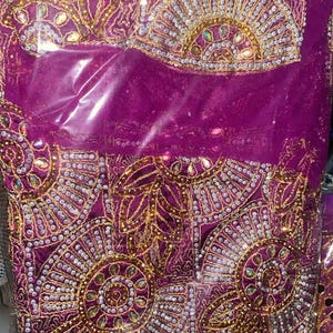 Nigerianisches Meerjungfrauenkleid aus Spitze: Asoebi-Hochzeitsstil Bild 6