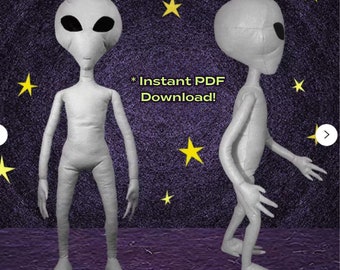 Maak kennis met Zort, The Alien Grey Plush - Digitaal naaipatroon!