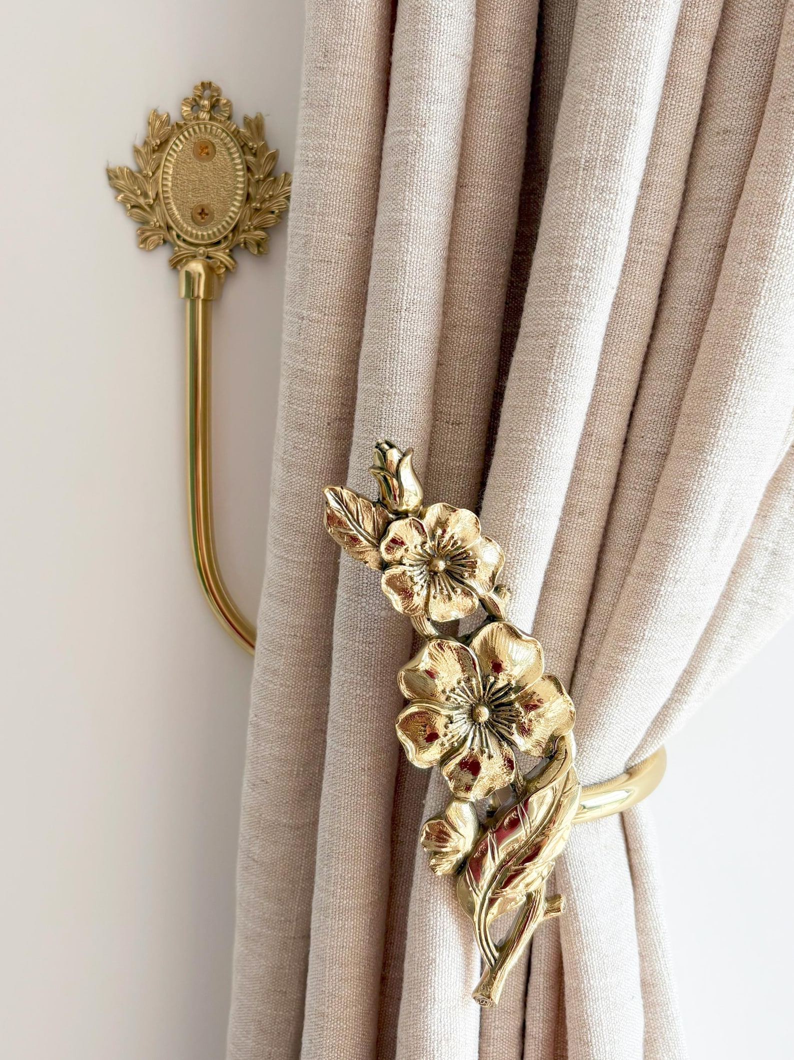 Curtain tie back hooks