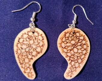 Woodburned Earing Tatted Design