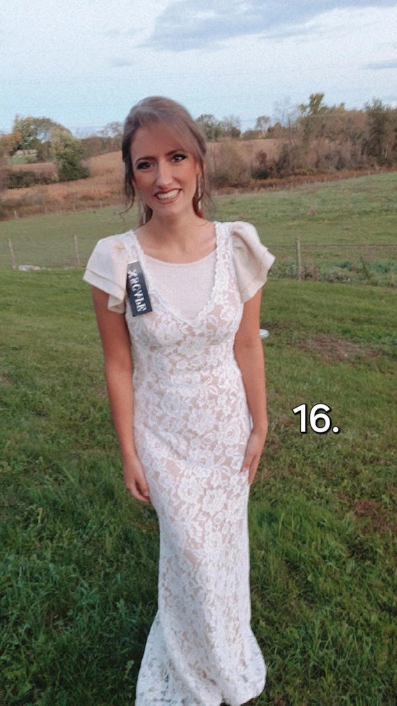 16. Brand New Beautiful White size Small Dress With Beige Underlay. Comes With Blouse Dangly Earrings Shown. Could Be Wedding Dress. Etsy