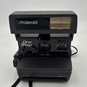 Polaroid One Step Close Up 600 Instant Film Camera w/ Strap, Untested