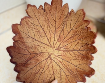 Signed Ceramic Leaf Dish – Handmade Nature-Inspired Pottery Decor