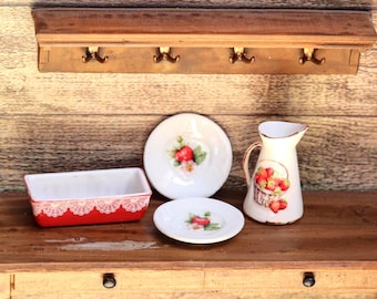 1/12 dollhouse miniature strawberry collection dishes