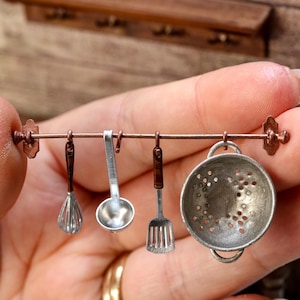 dollhouse miniature scale 1:12 kitchen rail set