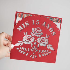 Mis 15 jaar rozen bloemen uitnodiging 6 x 6 cricut sjabloon, Svg quinceañera lasergesneden envelop, aangepaste 15e verjaardagsfeestje papel picado fiesta