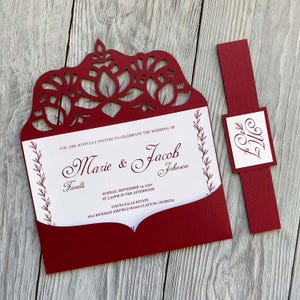 Lotus Blume floral Papierschnitt Einladung, Lasercut Cameo digitaler Vektor, Tascheneinladung Umschlag Vorlage Cricut 5x7 Papierschnitt