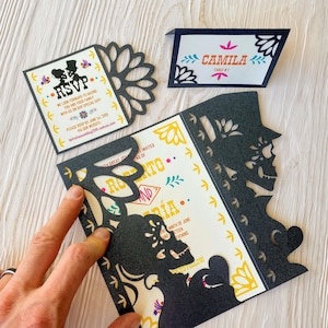 Santa Muerte svg sposi scheletri modello di invito cricut, teschi di Halloween in formato gatefold messicano matrimonio, segnaposto gotico tagliato al laser