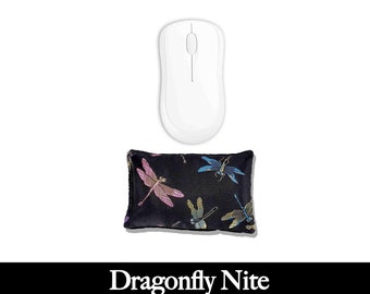 Lavish Comfort Ergonomic Mouse Wrist Rest Pad | Desktop Laptop | Semente de Linho | Lavanda Opcional | Brocado de Cetim/Veludo - Dragonfly Nite