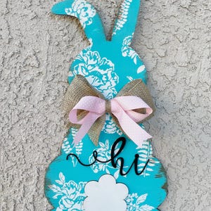 Percha de porche con forma de conejito floral azul verdoso: decoración vintage de Pascua