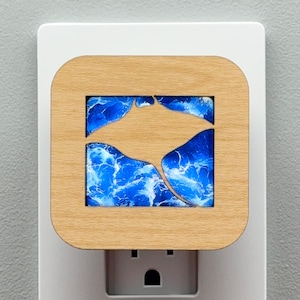 Stingray Night Light, Sea Animal Lamp, Marine Life Decor, Coastal Home Accent, Manta Ray Lighting, Deep Blue Ocean Art, Ocean Lover Gift