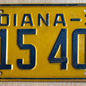 1939 Indiana License Plate in Nice Condition