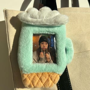 Portatarjetas fotográficas de helado / Portatarjetas fotográficas de peluche suave / Portatarjetas lindo y esponjoso / Llavero Kpop / Regalo Kpop para ella / Amante del Kpop
