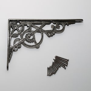 Heavy Duty Shelf Bracket – Cast Iron Trellis Design – Garden-Inspired Shelving Support – Decorative Wall mounted Storage – Rustic Vintage