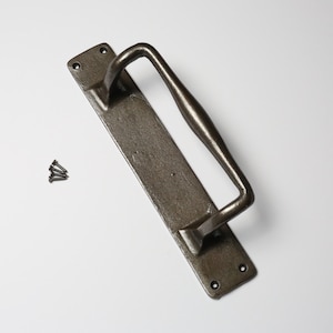 Door Pull Handle on Backplate – Victorian Heritage Cast Iron – Modern Minimalist, Gate & Door Hardware – Industrial Vintage Style