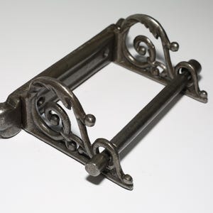 Toilet Roll Holder – Wall Mounted Victorian Heritage Cast Iron Hand Towel Holder – Vintage Antique  Bathroom Hardware – Rustic Paper Holder