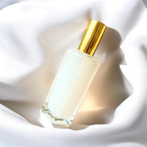 White Musk | Musk Al-Tahara | Eau De Parfum 30 ML (Made in UAE Dubai)