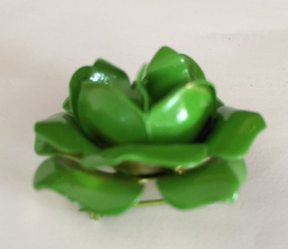Vintage　1960s’　green rose　brooch Vintage 1960s Juliana Jewelry Style Prong Set Faceted
