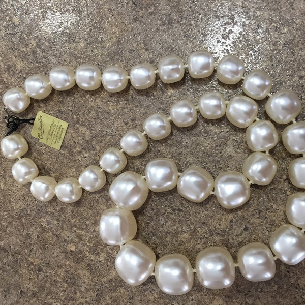 80s Faux Pearls Graduated Necklace Bridal Vintage Continental