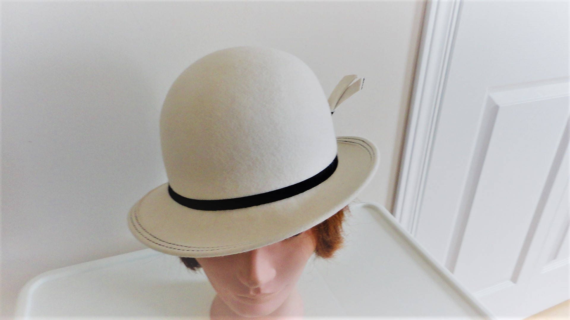 70s White/black Felt Women Hat 70s Extra Small 21 Inches - Etsy Canada