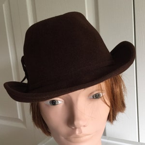 70s Vintage Dark Brown Velour Felt Women Hat Kates Extra Small Made in Canada