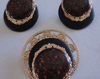 60s Brown/Black Confetti Lucite  Brooch/Clip on Earrings Set