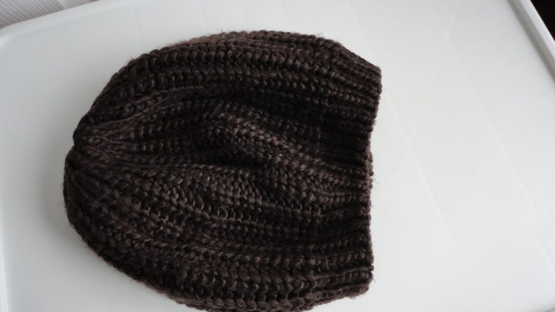 90s Dark brown acrylic slouchy beret women hat One size Made in China