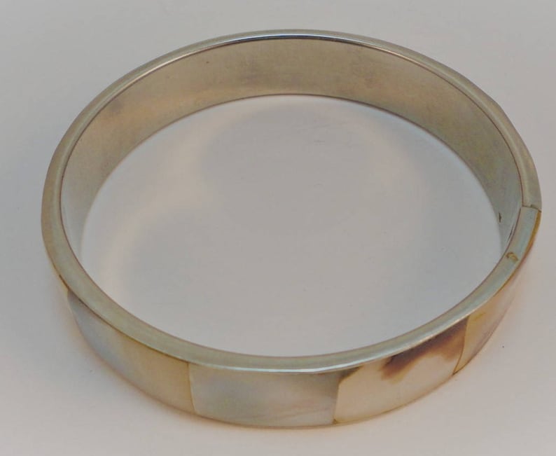 60s Creamy WhiteBrown Shell Inlay Silvetone Bracelet Vintage