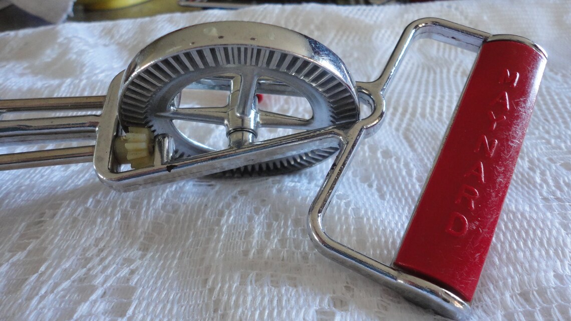 40s Red Hand Crank Egg Beater Maynard Made USA Antique Etsy Canada