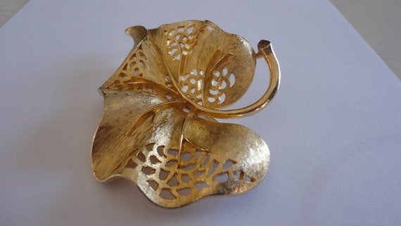 60s Goldplate Large Leaf Brooche Signed ART Vinta… - image 4