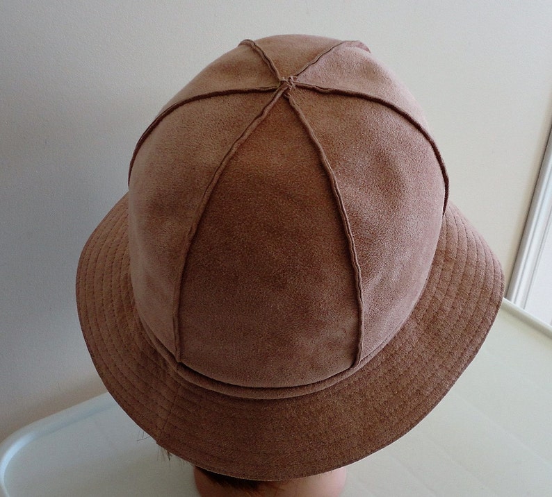 70s Old Rose Suedine Women Hat Anita Pineault Made in Canada 21 1/2 inches small image 4