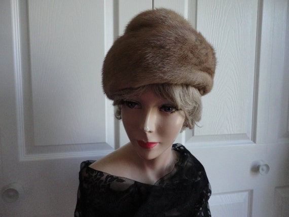 60s Light Brown Mink Fur Hat  Elegant XS 21'' Vin… - image 1