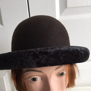 70s Dark Brown Felt & Black Velvet Women Hat 21.5 inches Small Vintage