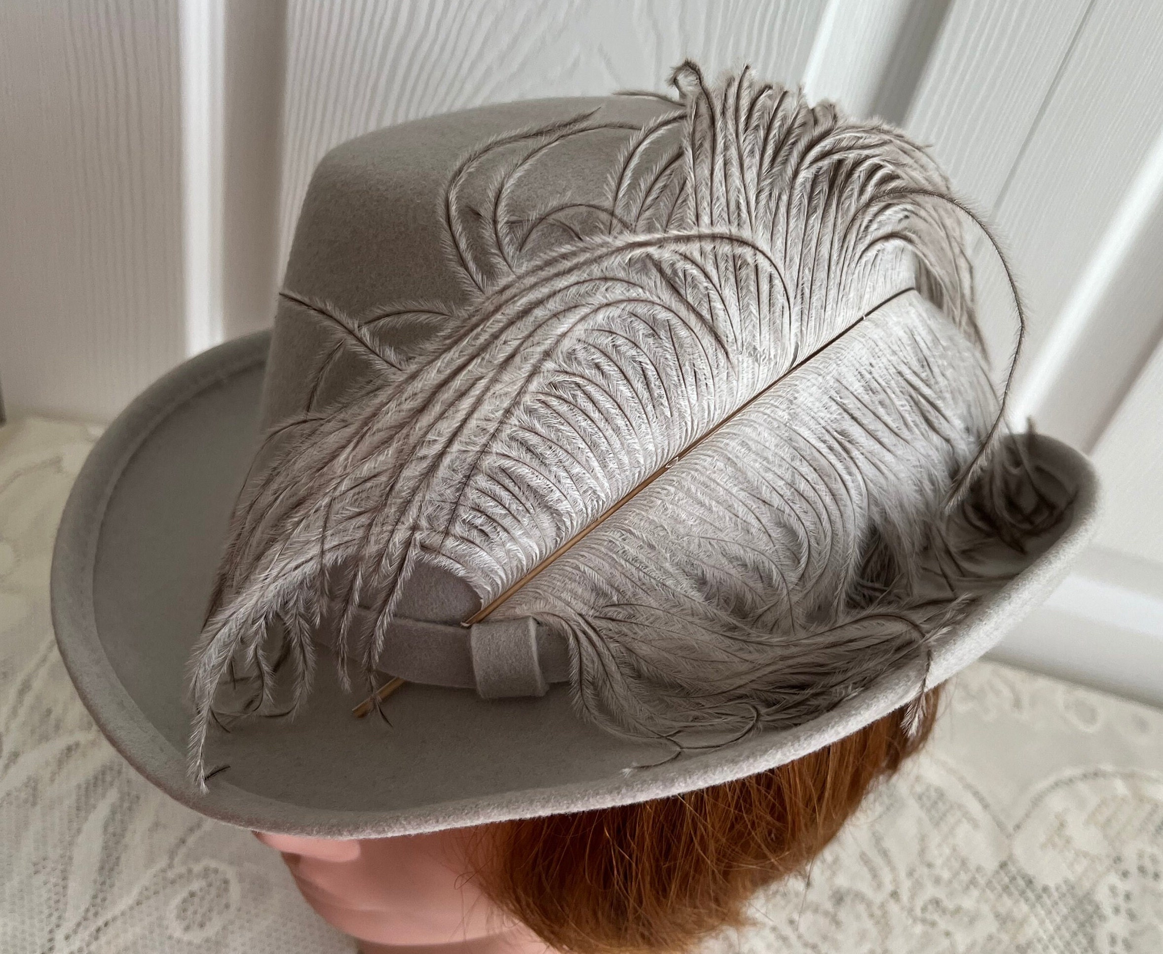 Vintage Ladies Wool Felt Hat with Ostrich Feather Lawliet Women 1920s Vintage Style Wool Felt Ostrich Quill  main image 3