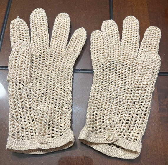 60s Ecru Crocheted  Nylon Blend Yarn  Women Glove… - image 3