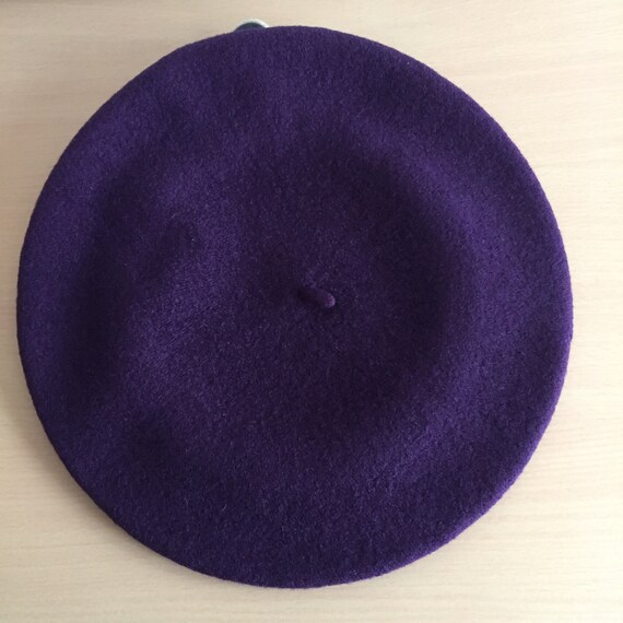 70s Purple Wool Beret Women Hat 10.5  Medium Butt… - image 6
