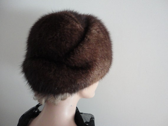 Vintage Dyed Brown Muskrat Fur Women Hat 60s Kate… - image 3