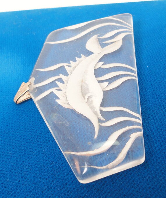 60s Reversed Carved Swordfish Clear Lucite Pendan… - image 5