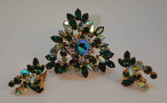50s Green/AB Rhinestones/Goldplated Brooche /Clip… - image 3