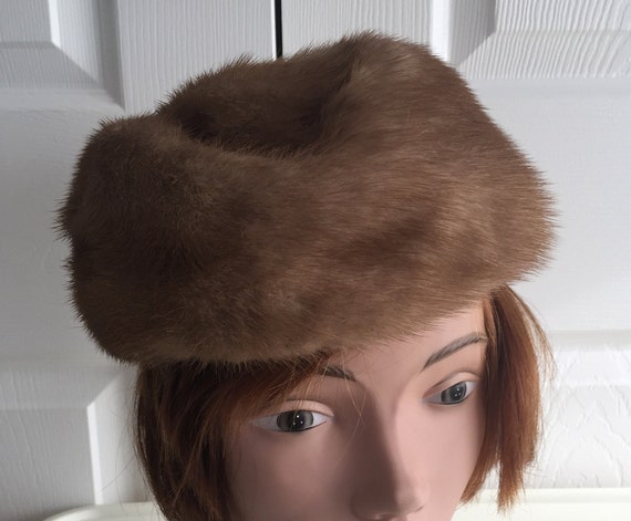 Women’s Medium Mink Hat Women main image 3