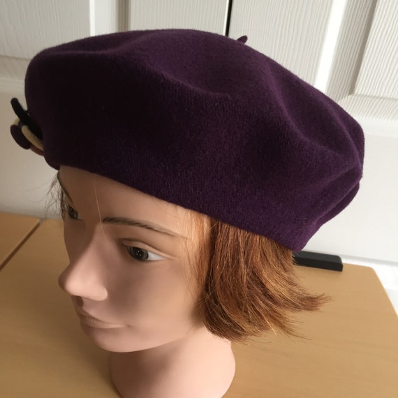 70s Purple Wool Beret Women Hat 10.5  Medium Butt… - image 5