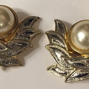 60s Gold Plate Leaves/Pearl Clips Earrings