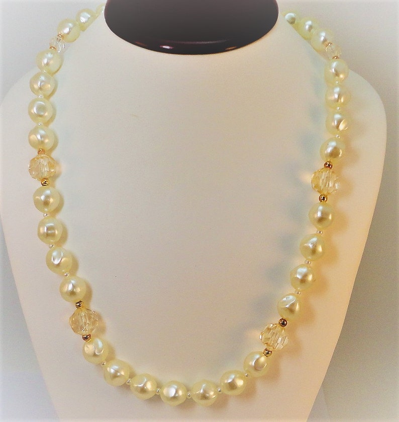 70s White Faux Baroque Pearls Matinee Necklace Vintage Bridal Etsy Canada