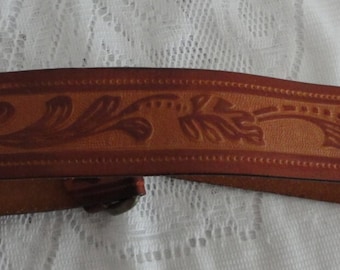 Vintage Tan Tooled Leather Leaves Design Belt 70s