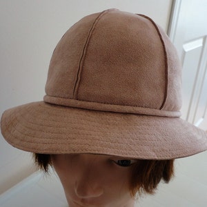 70s Old Rose Suedine Women Hat Anita Pineault Made in Canada 21 1/2 inches small image 2