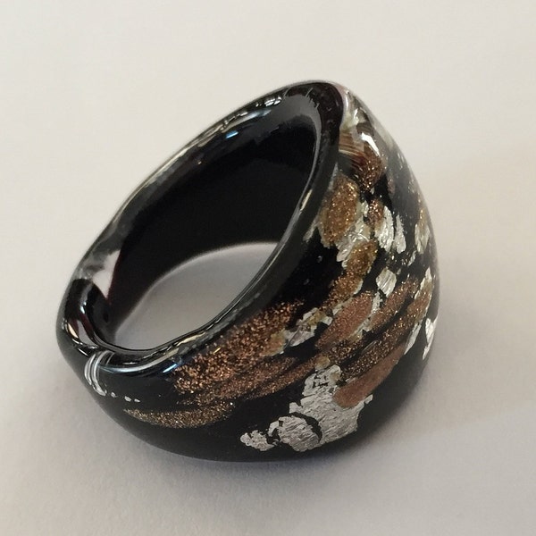 90s Black Silver/Gold Fused Glass  Cocktail Ring Size 9  Abstract Design Vintage